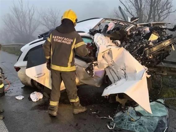 Тешка сообраќајка на автопатот Белград - Ниш, загинале маж и жена од Македонија