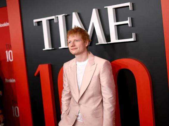 Фото: Ед Ширан ослабе 14 килограми и ги покажа мускулите!