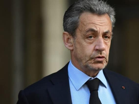 Саркози од затвор, директно на плажа на Карибите- не носи задолжителна алка на ногата (ВИДЕО)