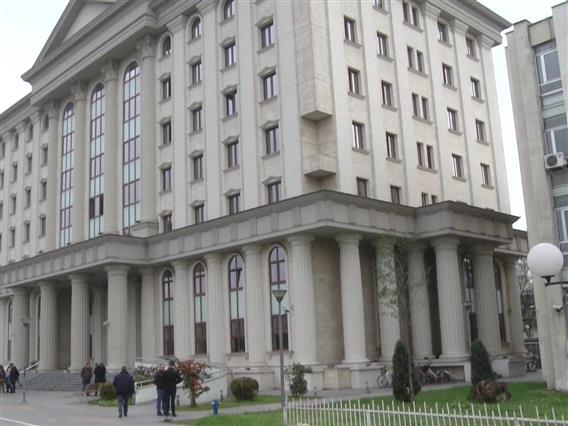 Нов обид на судиите и обвинителите преку Уставен да си обезбедат повисоки плати