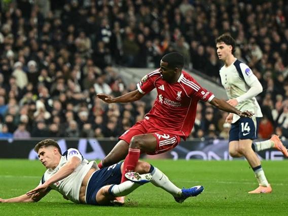 Ван де Вен го контактирал Исак откако му ја скрши ногата: Тој ми одговори на пораката