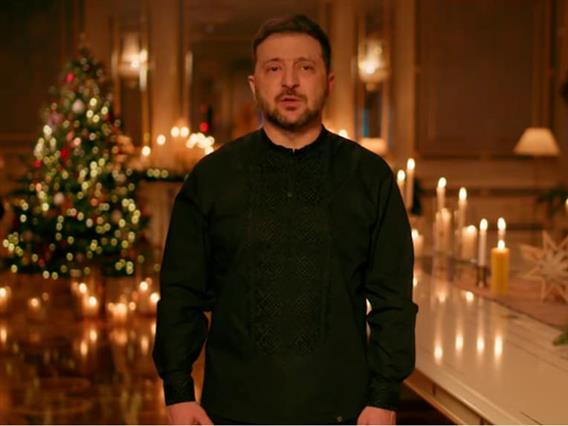 Зеленски со божиќна порака: Секој од нас можеби во себе мисли да заврши војната (ВИДЕО)