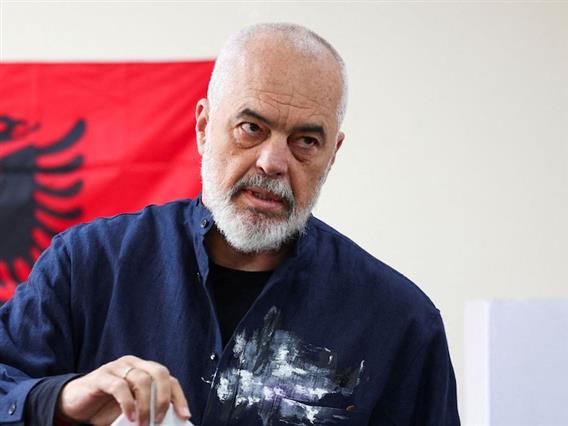 Рама: Албанија ќе произведува оклопни возила и борбени беспилотни летала