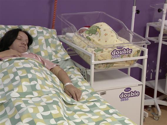 Девојче е првото новороденче на ГАК и близначки во родилиштето во Чаир 