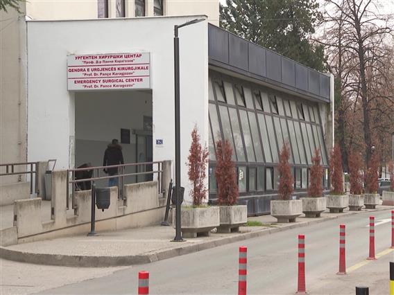 Две годишно дете се бори за живот откако синоќа на Ургентен било донесено со тешка повреда на главата