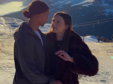 Фудбалер херој, влезе во страшениот пожар во Швајцарија за да ја спаси девојката!