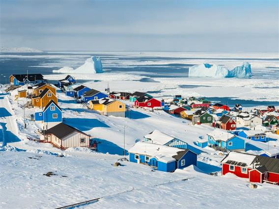 Вашингтон со мешани сигнали за Гренланд: Од купување до воена интервенција