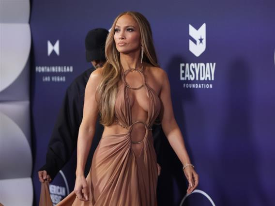 Џеј Ло има нови правила-Доста ѝ е од неуспешни врски и бракови