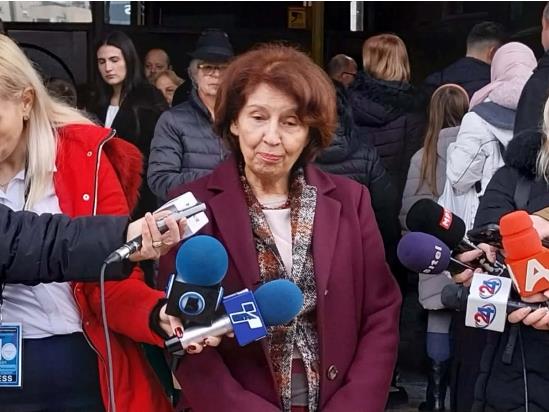 Сиљановска-Давкова: Божик е повик да погледнеме кон себе, да го разбудиме човечкото во нас, добрината, надежта