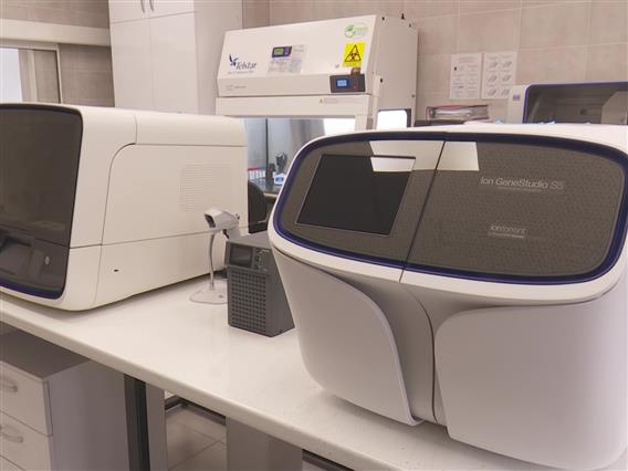 ФЗО и ПМФ го унапредуваат молекуларното тестирање за онколошки терапии