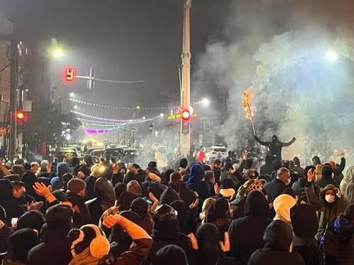 Насилни протести во Иран: Режимот се заканува со смртни казни за демонстрантите, Трамп подготвен да помогне (ВИДЕО)