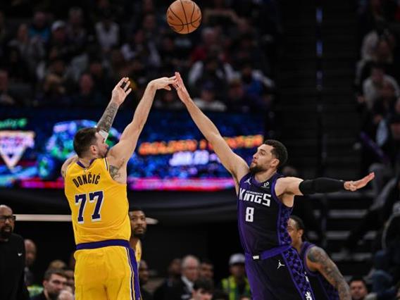 Ниту 42 поени на Дончиќ на им помогнаа на Лејкерс да го избегнат третиот пораз по ред