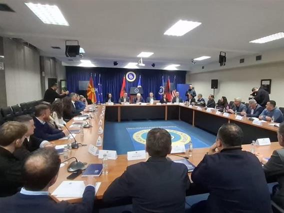 Ахмети ќе присуствува на утрешната лидерска средба