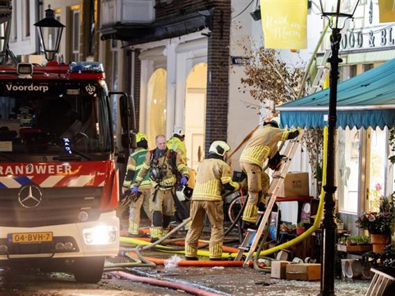 Експлозија и пожар во станбена зона во Утрехт- најмалку четворица повредени (ВИДЕО)