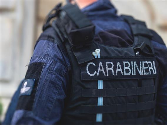 Влетал на час и почнал да ги боде учениците со нож- детали од крвавиот напад во Италија