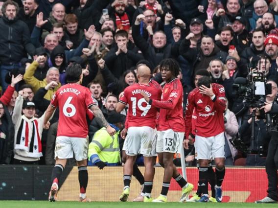 Видео: Дербито на Манчестер за Јунајтед  во дебито на Карик на клупата