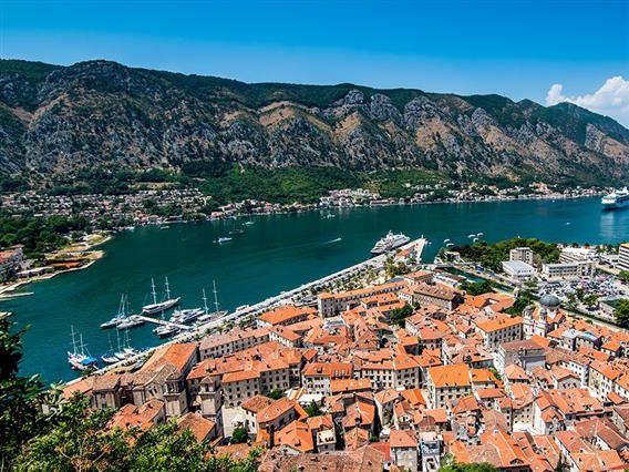 Платата и до 3.000 евра, а нема работници- соседите бараат 30.000 странци 