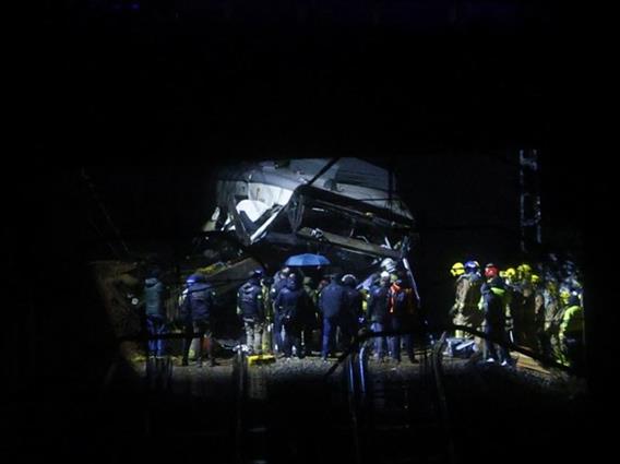 Шпанските машиновозачи најавија штрајк по тешките железнички несреќи 