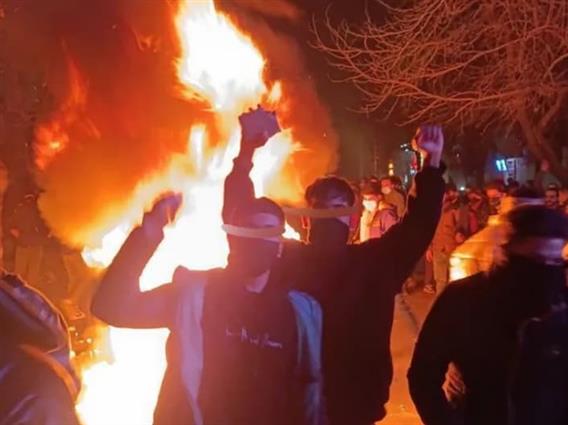 Драстично е зголемен бројот на жртвите во протестите во Иран- двојно е зголемен и бројот на случаи под истрага (ВИДЕО)