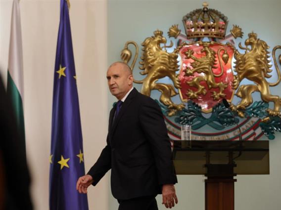 Уставниот суд ја прифати оставката на Радев, се отвора патот за негово учество на претстојните избори 