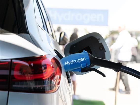 Автомобилот и останал без водород – морала да оди во друга земја по гориво