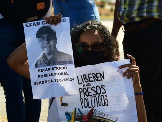 Венецуела ослободи најмалку 100 политички затвореници