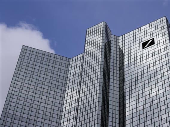 Рација во седиштето на Дојче Банк, трагите водат до руски олигарх