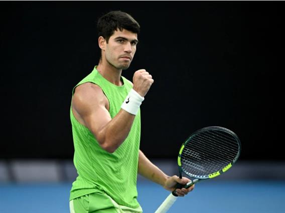 Прво финале за Алкараз на Австралија опен по маратонски пет сета против Зверев