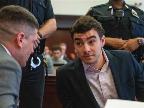 „Убиецот со насмевка“ нема да се соочи со смртна казна за убиството на милионерот во Њујорк