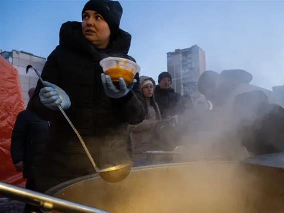 Украинците на истокот на земјата едвај преживуваат- под постојани напади и на температури од минус 20