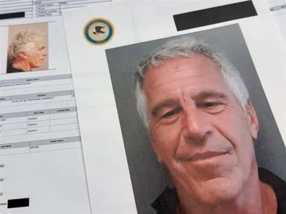 Милиони нови документи за педофилот Епштајн, остранети се сомневањата за вмешаност на Трамп 