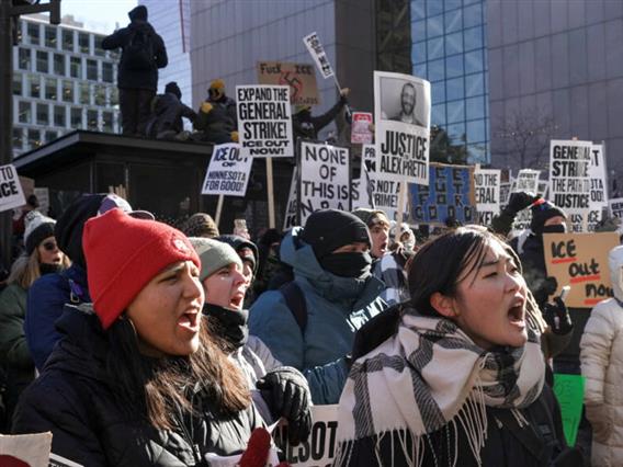 Апесења во Минесота на протестите против ICE, и новинарка меѓу приведените (ВИДЕО)