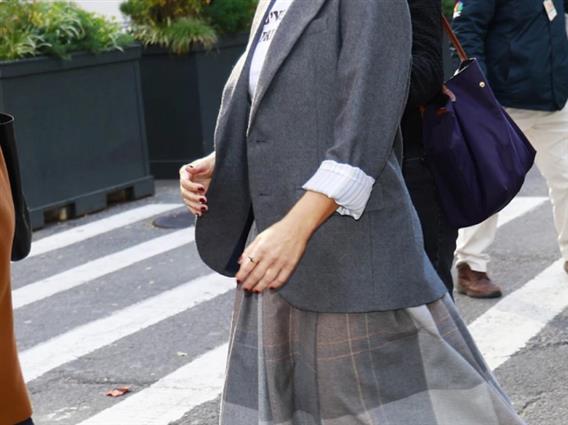 Ѕирнете во орманот на вашата баба, можеби таму се крие ова парче облека кое е хит за претстојната сезона