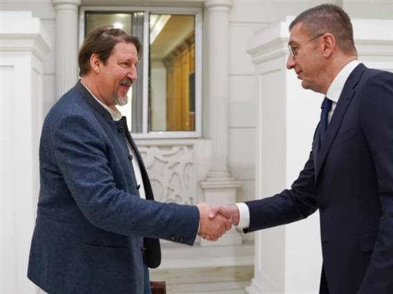 Средба Мицкоски-Вајц: Акцент ставен на потребата од продолжување на реформите во насока на европските стандарди