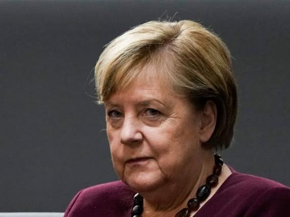 Се огласи портпаролот на Ангела Меркел по гласините дека се враќа на чело на Германија 