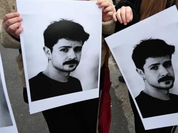 Сараево тагува по студентот кој загина во трамвајска несреќа- брат му близнак почувствувал дека нешто му се случило