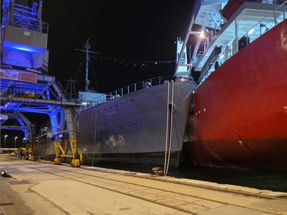 Судар во пристаништето Ријека- турски товарен брод се заби во бродот „Галеб“ на Тито (ВИДЕО)