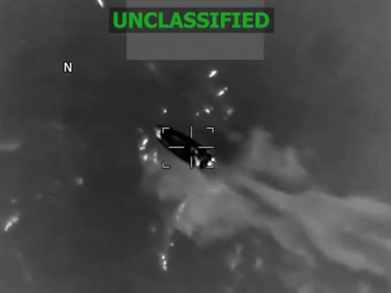 Американската војска тврди дека погодиле брод на нарко криумчари на Карибите (ВИДЕО)