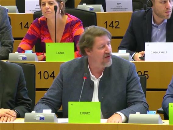 Вајц ги соопшти прелиминарните заклучоци од Извештајот за Македонија