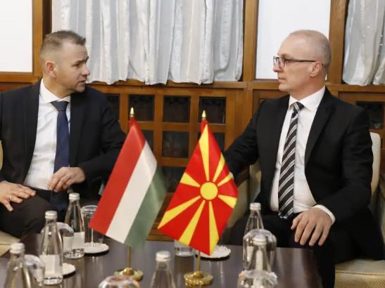 Бунфорт: Македонија неправедно веќе 20 години „седи на оградата“ на ЕУ