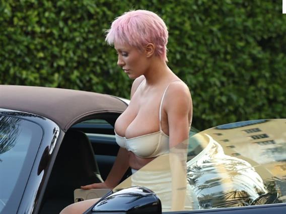 Фото: Бјанка Цензори- Јас сум уметничко дело