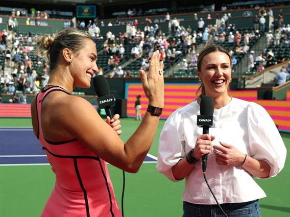 Прстенот од милион долари беше главна ѕвезда на првиот меч на Сабаленка по веридбата (ВИДЕО)