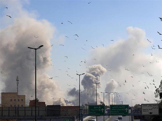 Срамнет е со земја аеродромот во Техеран- уништени се и десетици авиони (ВИДЕО)