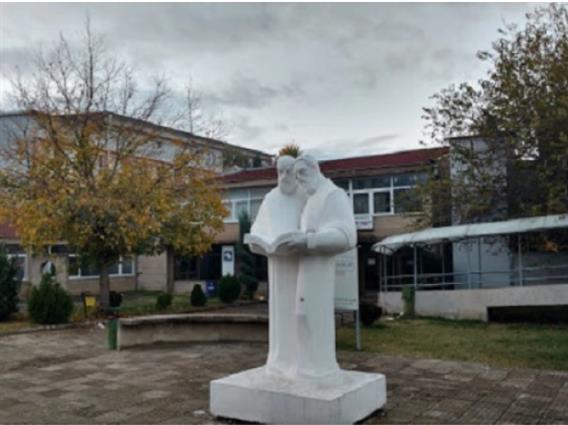 ОУ „Св. Кирил и Методиј“: Дојавата за бомба во училиштето е лажна, наставата продолжува непречено