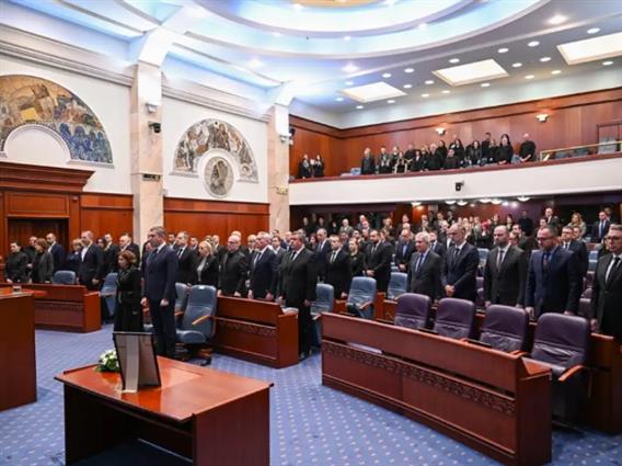 Комеморација за пожарот во Кочани: Трагедиите не треба да бидат поле на раздор, туку моменти на солидарност, хуманост и сплотеност