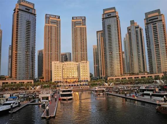 Дубаи од туристички рај се претвори во град на духови 