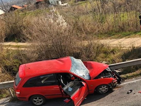 Едно лице загина во тешка сообраќајна несреќа на патот Кочани–Виница, повеќе се повредени