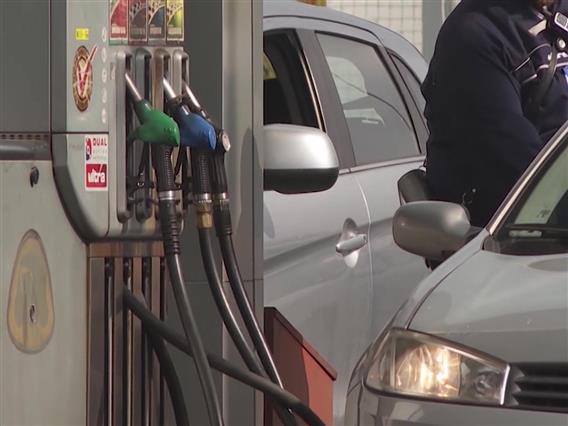 Владата ја следи состојбата со цената на горивата, за сега не се размислува за прогласување на кризна состојба