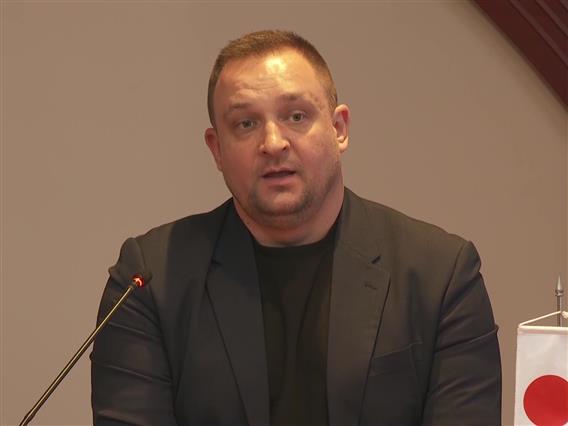 Тренадафилов и Триангл: Не треба да е прифатливо да има луѓе кои земаат плата под прагот на сиромаштијата