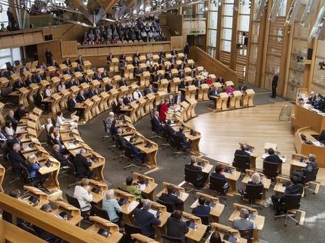 Шкотскиот парламент го отфрли законот за асистирано умирање